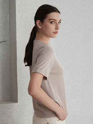 Camel wool-silk knit top with short sleeves; side profile