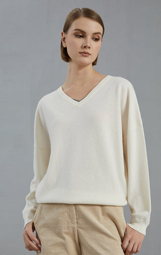 White cashmere v-neck sweater with ribbed cuffs and hem, long sleeves