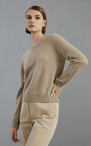 Camel cashmere crew-neck sweater, long sleeves, ribbed hem detail