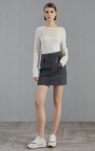 White fine-rib knit top, curved bust seam, ribbed cuffs and hem, crew neck