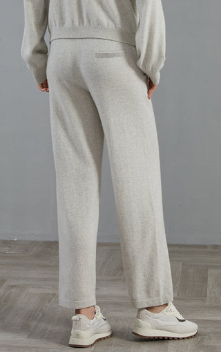 Light gray cashmere straight-leg pants with front patch pocket and straight ankle cut