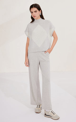 Light gray cashmere short-sleeve knit sweater outfit with mock neck and diamond sparkle design
