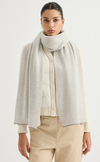 Cashmere Ribbed Scarf – Light Grey – front styling view