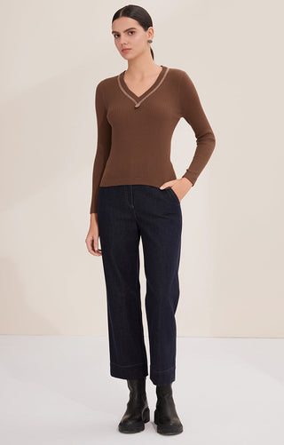 Brown ribbed wool V-neck sweater with beaded trim, long sleeves and hem band