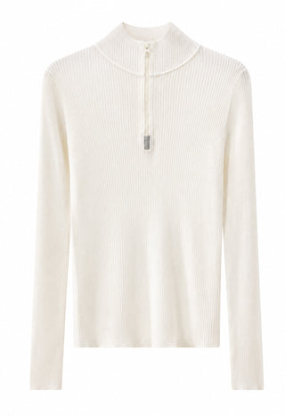 Cream ribbed half-zip hooded sweater, long sleeves, stand collar with zipper pull