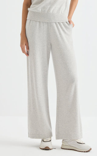 Light grey cashmere wide-leg pants with relaxed fit and side pockets