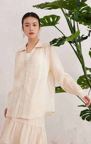 White ramie shirt with billowy sleeves and vertical button placket