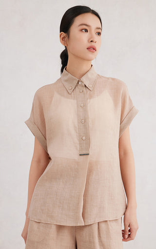 Apricot ramie Tencel short-sleeve button-up shirt, pointed collar with front buttons.
