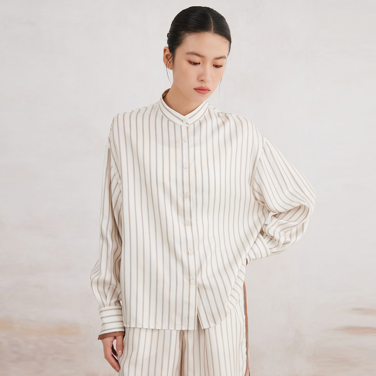 2025 Women's simple silk striped single-breasted shirt K3166X