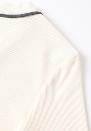 White knit sleeve and shoulder seam with ribbed texture