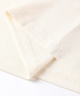 White knit hem with stitched edge and ribbed texture
