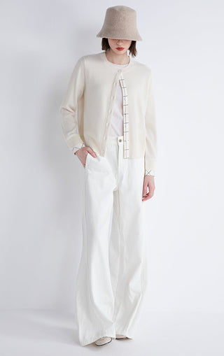 Light beige cashmere button cardigan, long sleeves and front button placket, relaxed fit