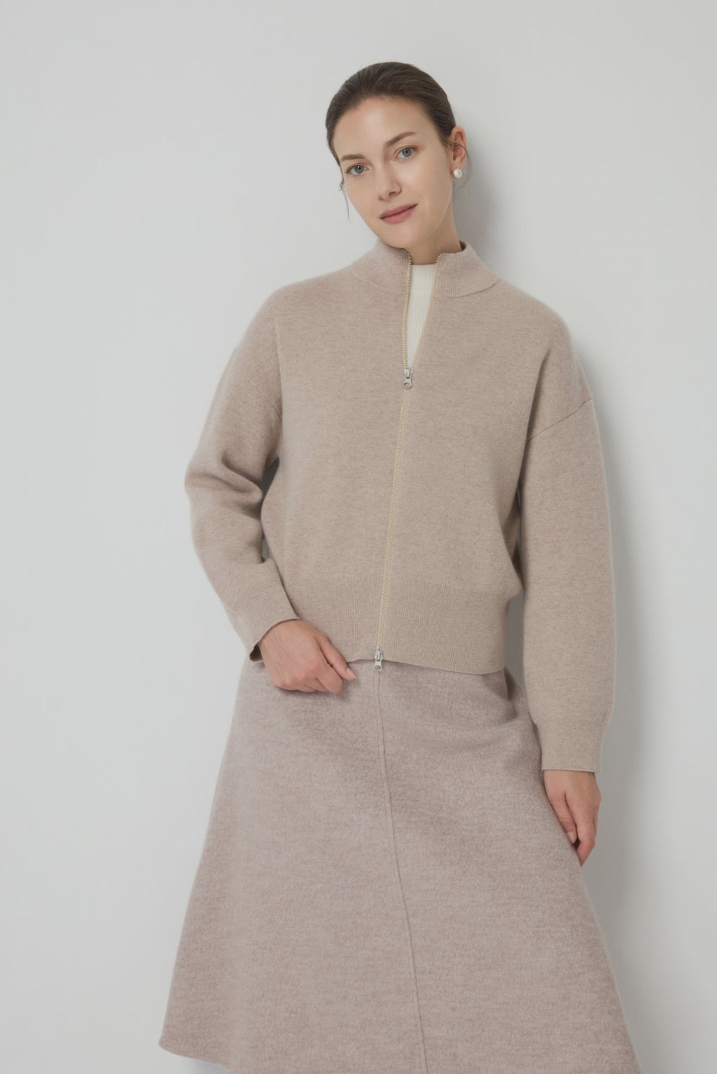 Wool and Cashmere Zip-Up Knit Jacket - serathinan 