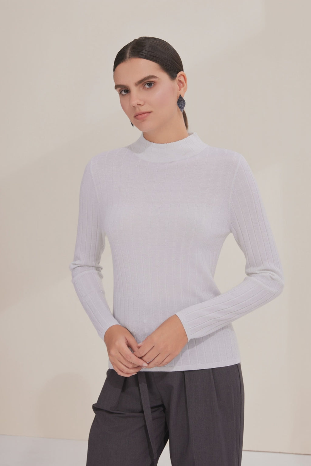 wool lightweight Ribbing turtleneck Sweater - serathinan 