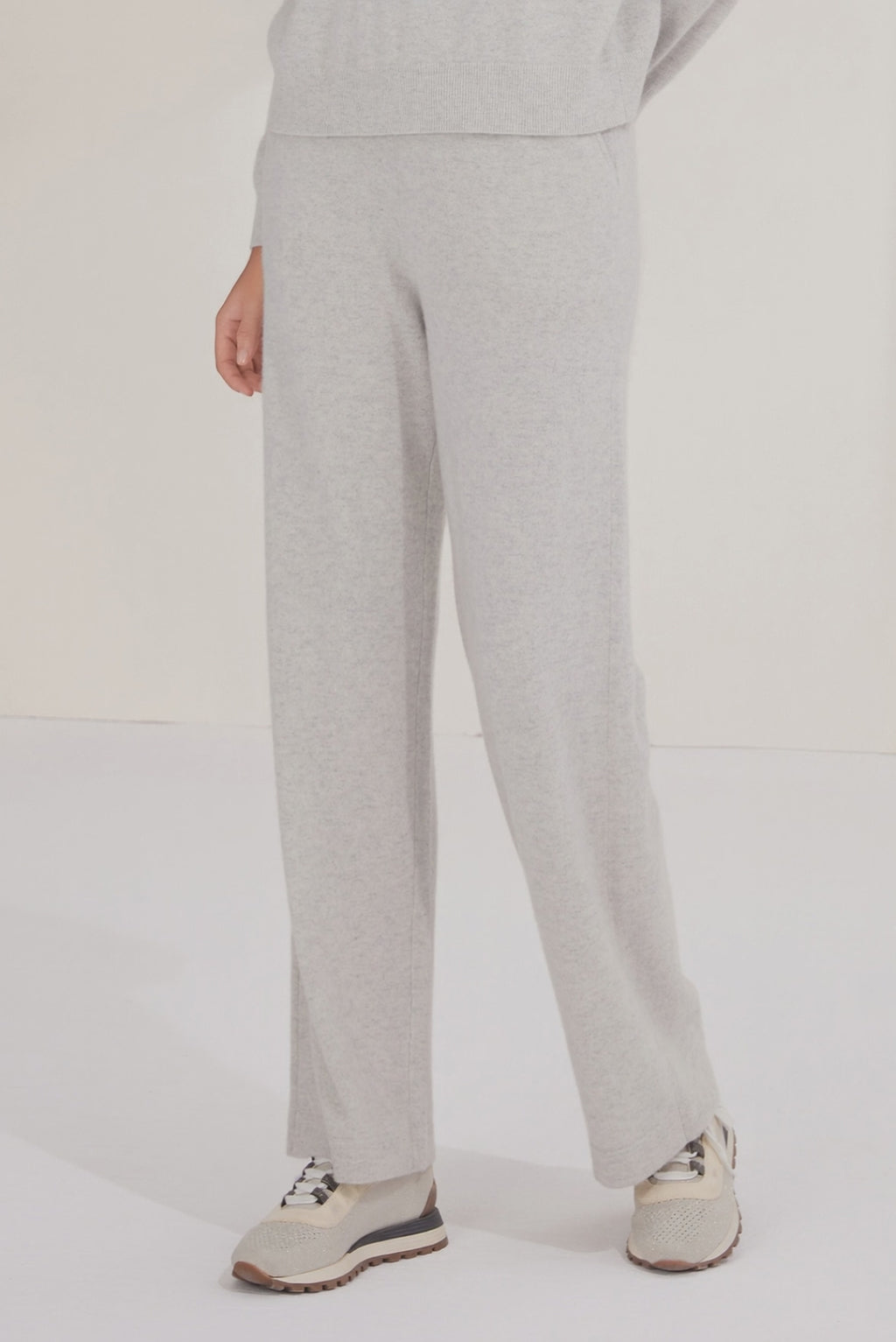 Cashmere Knit Pants with Beaded Details - serathinan 