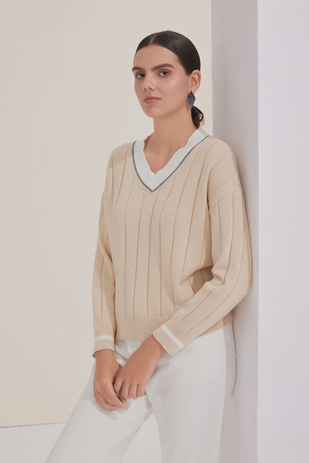 Cotton Women's V-Neck Contrast Trim Sweater - serathinan 