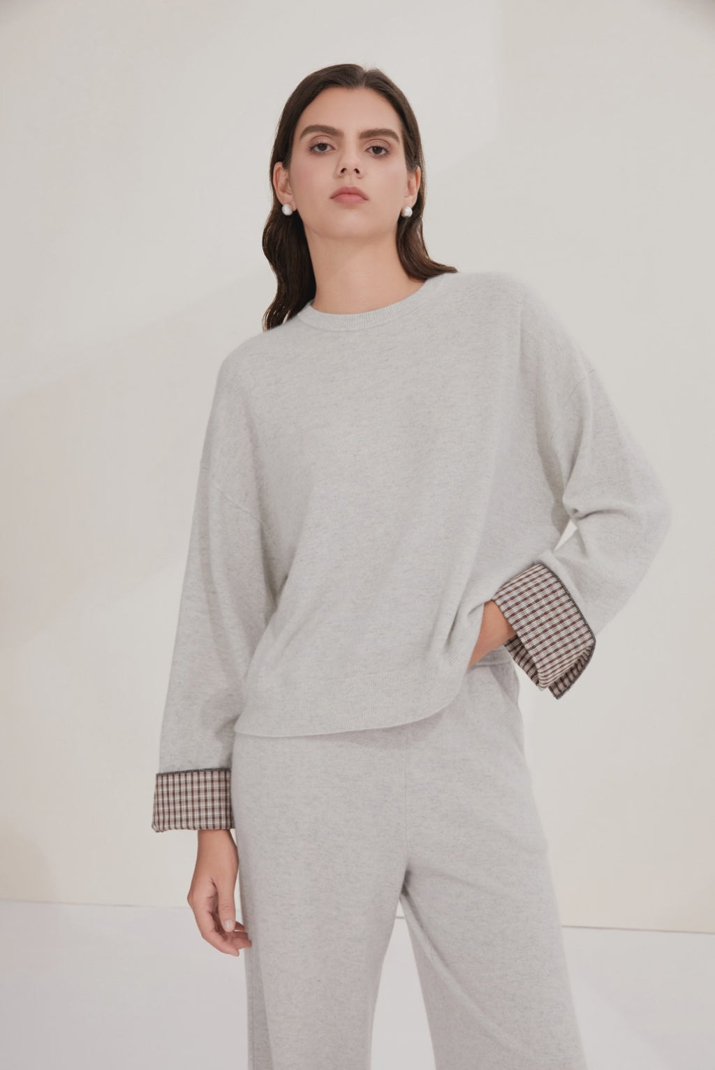 Cashmere Relaxed Knit Sweater with Checked Cuff Detail - serathinan 