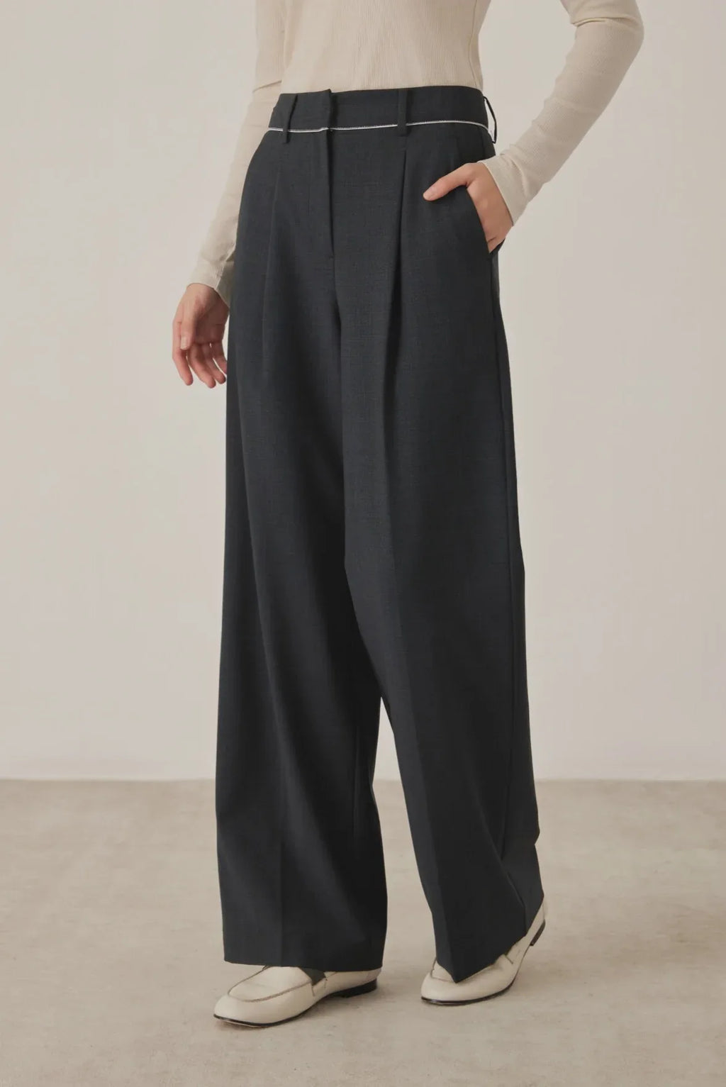 Australian Wool-Blend Wide-Leg Tailored Pants - serathinan 