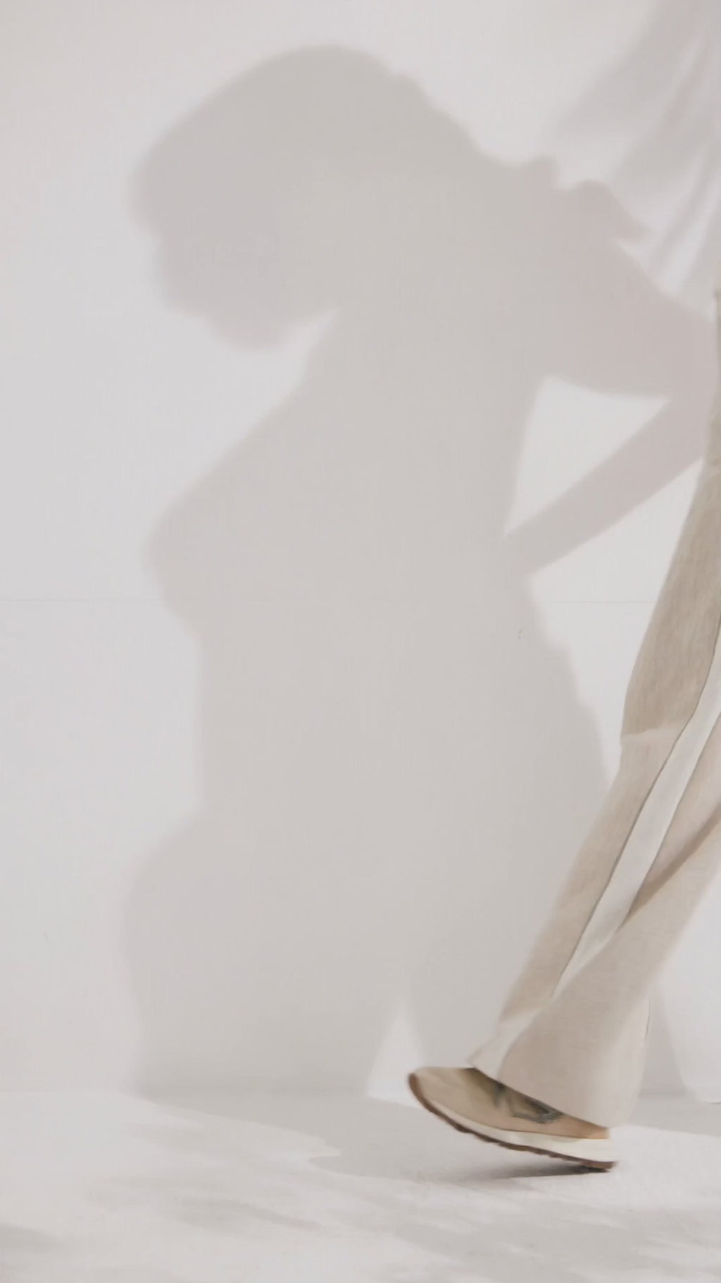 Linen Wide-Leg Pants with Contrast Panel - serathinan 